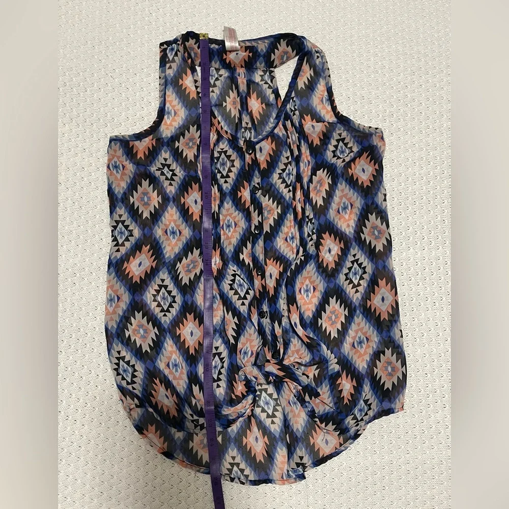 No boundaries button up sleeveless blouse tank top - Picture 7 of 9